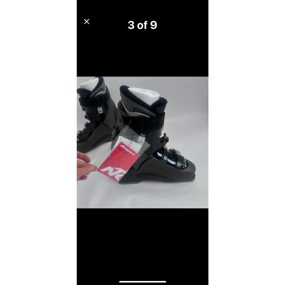 Nordica N 5.1 ski boots with
"Next
Exopower" technology.
Size 26.5 Black New - Picture 3 of 8